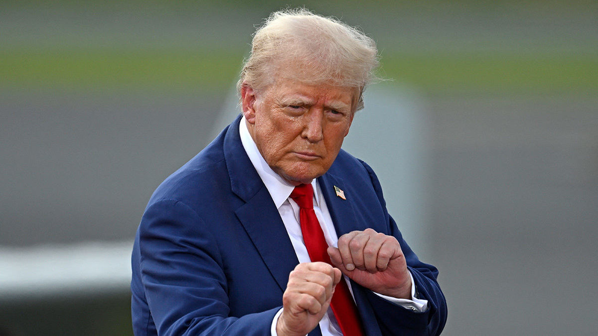 Трамп Д.